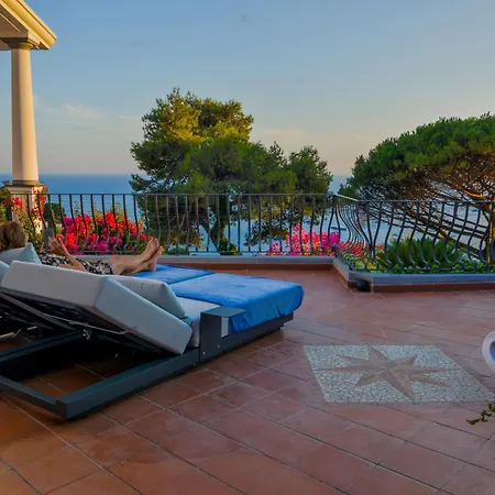 Marvelous - Sea View Apartment Capri